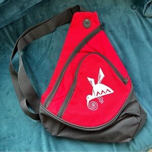 PETROGLYPHS NEW MEXICO SLING BAG RED BLACK EUC